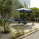 Mandorla * Λάρδος