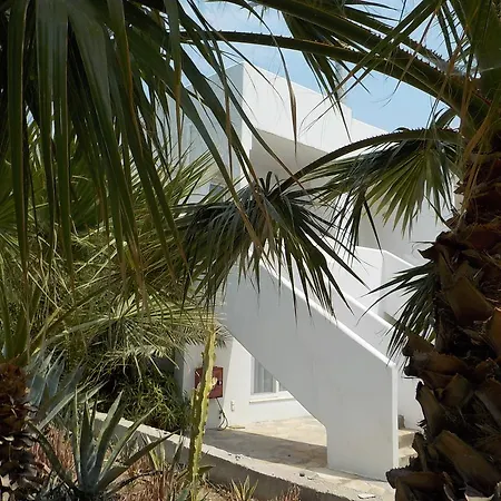 Mandorla Lardos