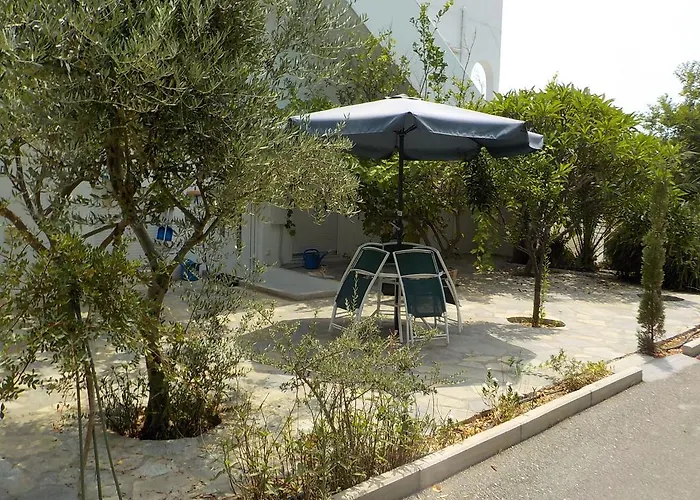 Mandorla * Λάρδος